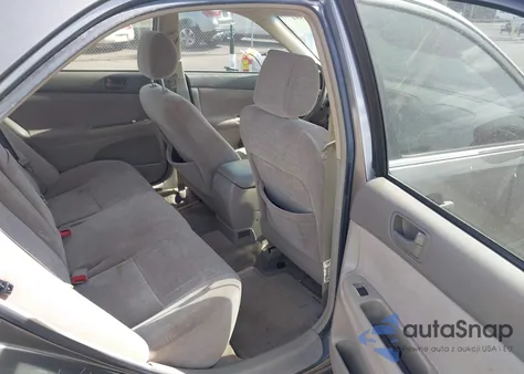 2004 Toyota Camry Le/Se/Std/Xle z USA, uszkodzony, nr VIN JTDBE32K840255219